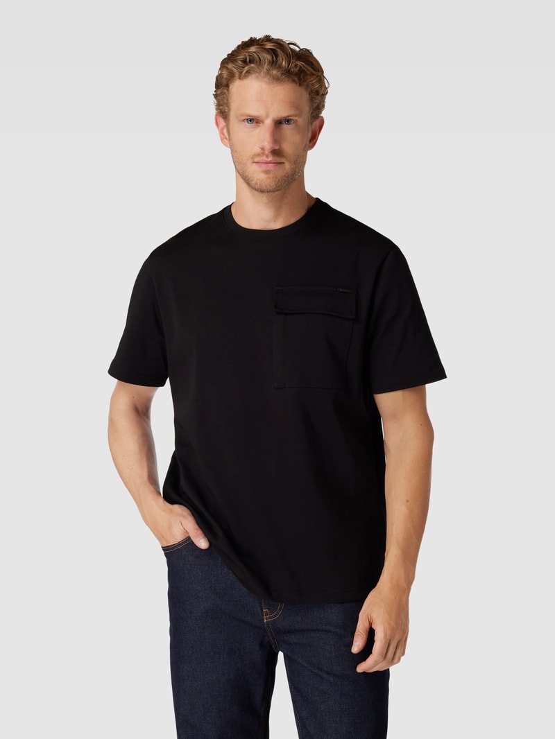T-Shirt mit Brusttasche in schwarz