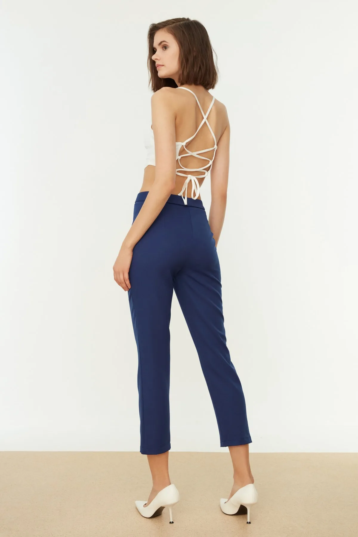 Trendyol Collection  Marineblaue gewebte Zigarettenhose TWOSS20PL0075