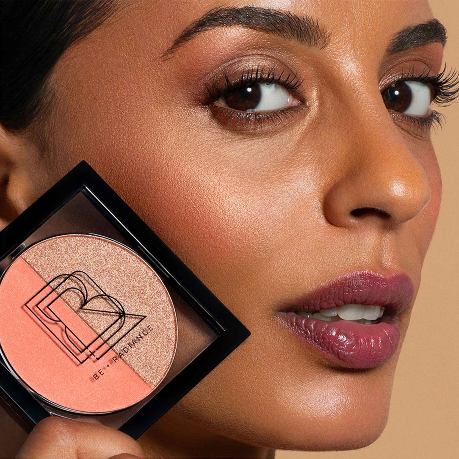 BE + Radiance COLOR+GLOW Colorete e iluminador con probióticos n.º 02