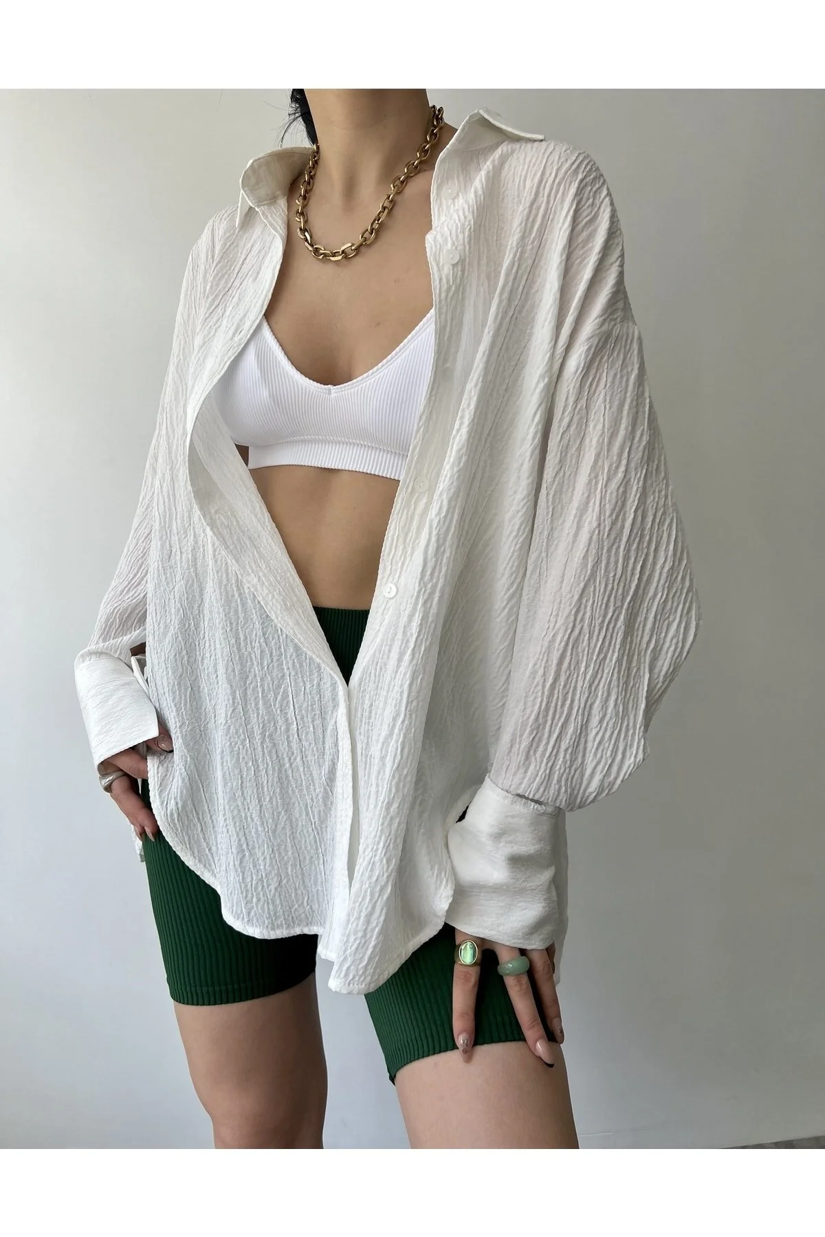MAİ COLLECTİON  Weißes Oversize-Hemd für Damen von Durres