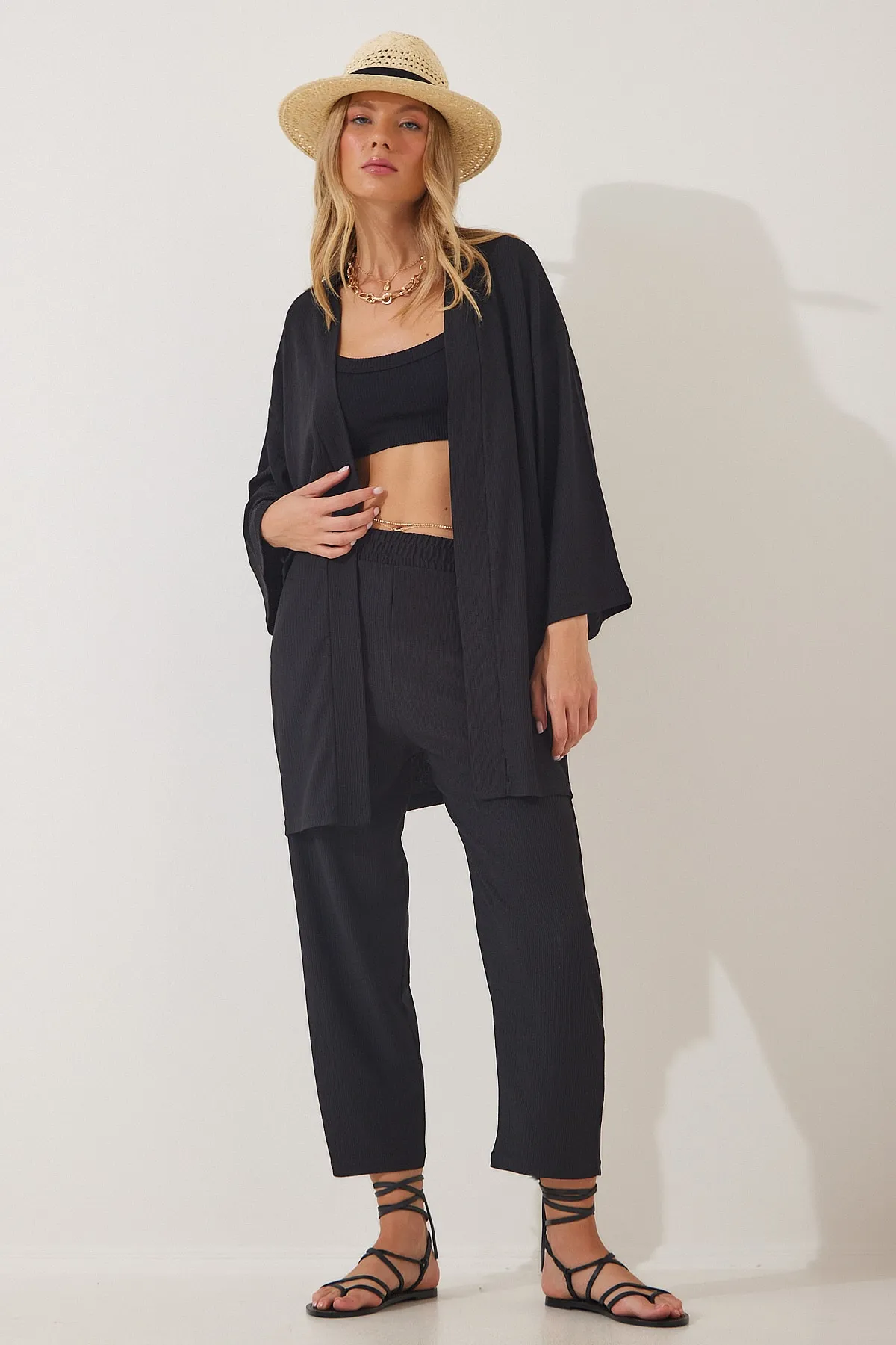 Happiness İstanbul  Schwarzes Strickset mit Kimonohose für Damen BY00050