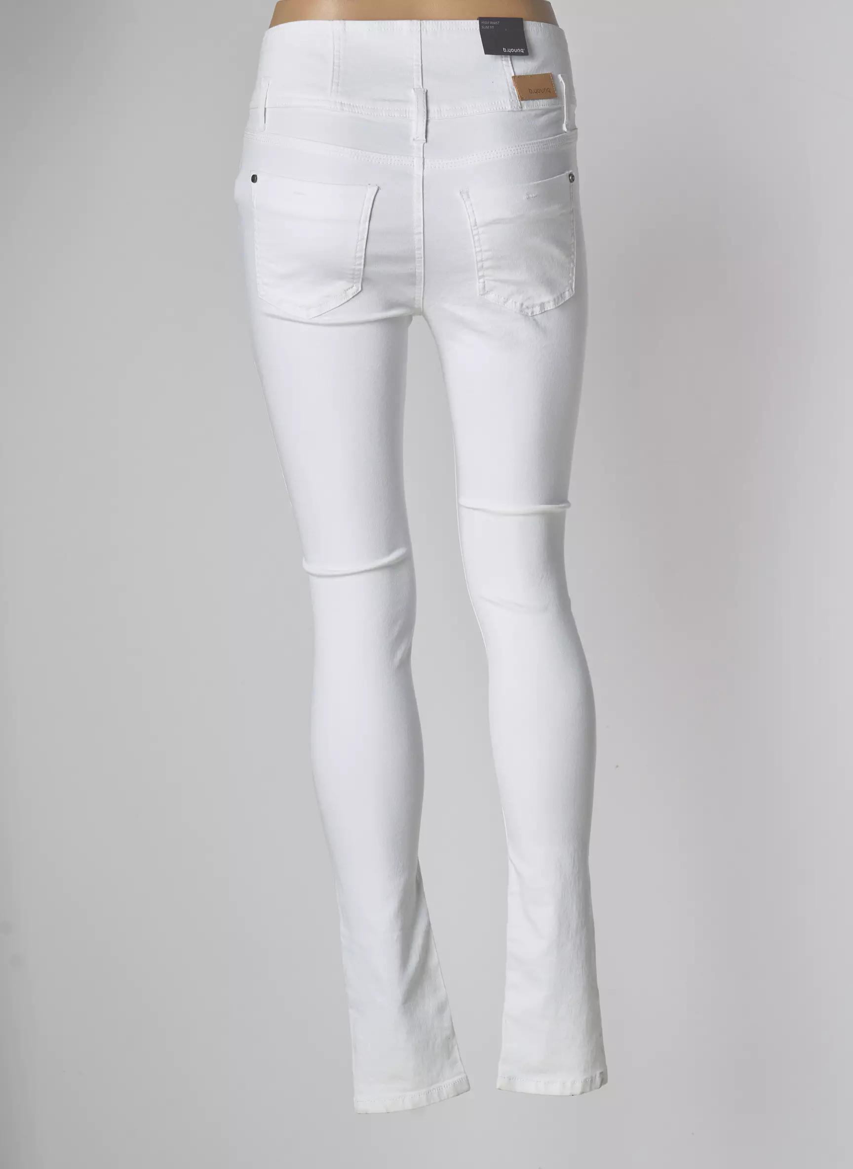 B Young Pantalons Slim Femme couleur blanc