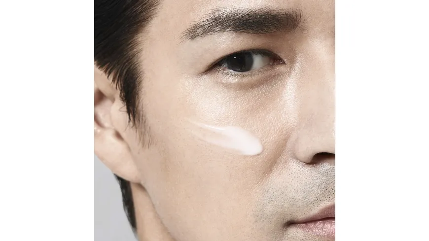 SHISEIDO Men Energizing Moisturizing Extra Light Fluid 100 ml