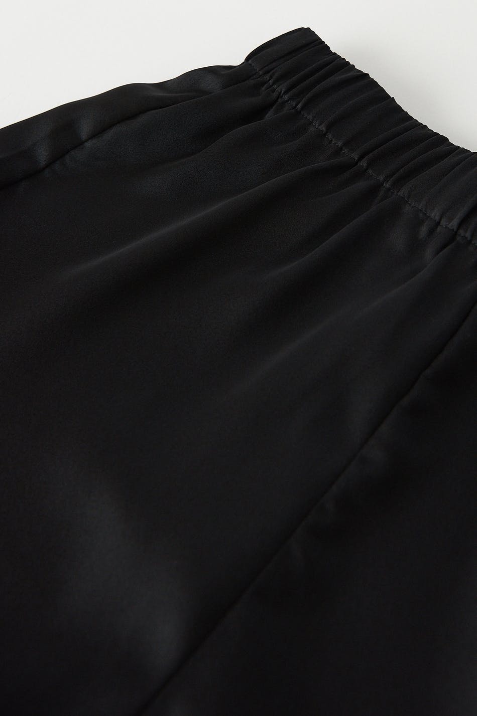 Y frill shorts