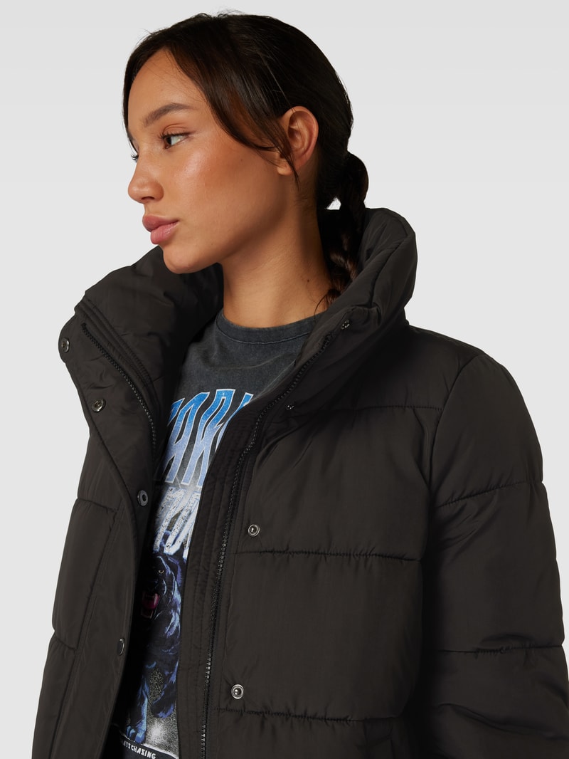 Steppjacke mit Stehkragen Modell 'NEWCOOL' in schwarz