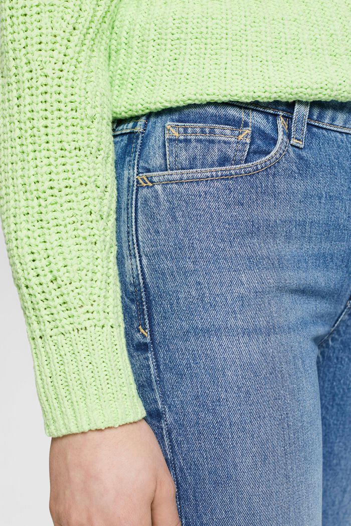 Jeans mit geradem Bein und mittlerer Bundhöhe