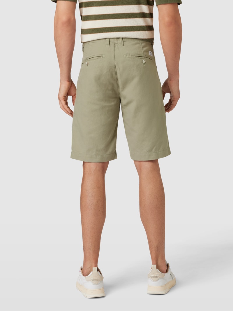 Bermudas mit Eingrifftaschen in hellgrün