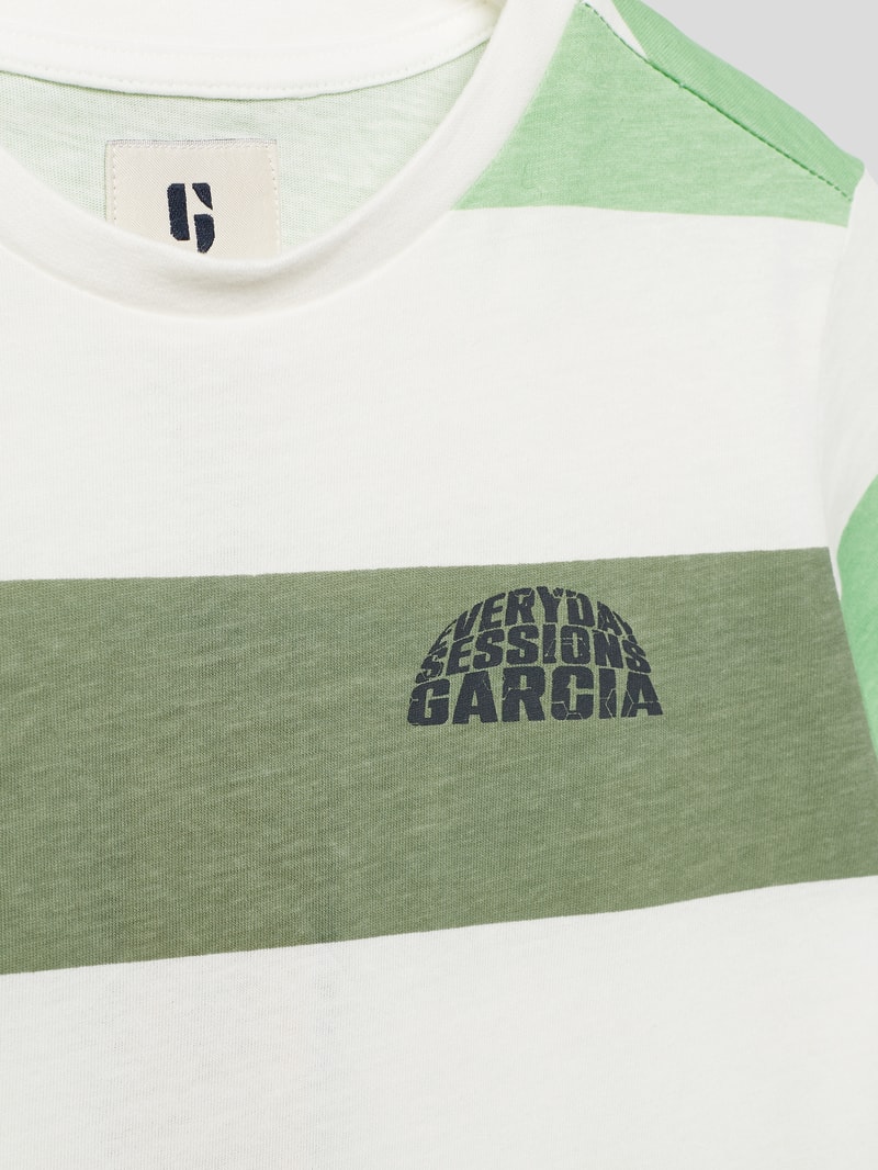 T-Shirt in melierter Optik mit Label-Detail Modell 'JAN' in offwhite