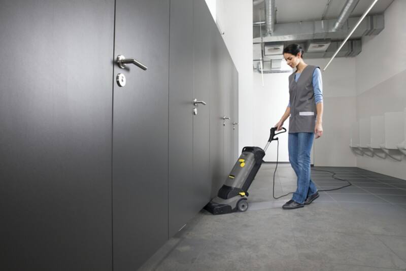 Kärcher Scheuersaugmaschine BR 30/4 C mit Microfiber-Rolle