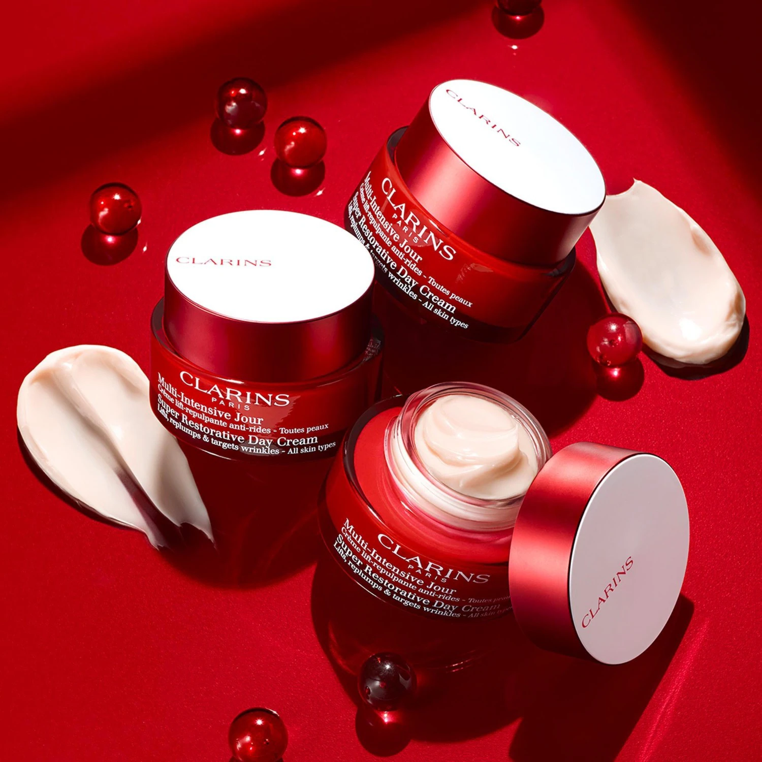Clarins Day Lift-Plumping Anti-rynkekrem - Alle hudtyper