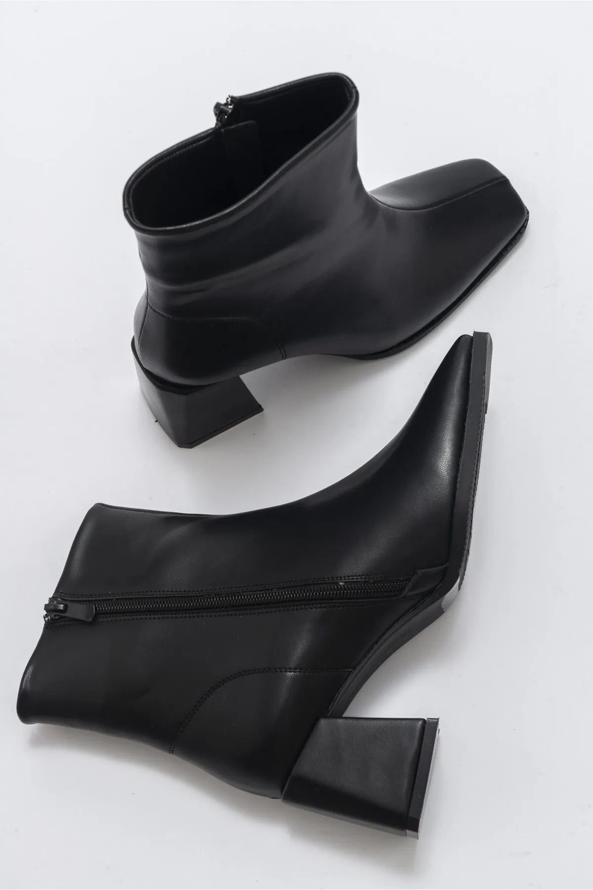 LuviShoes  Loren Black Skin Damenstiefel