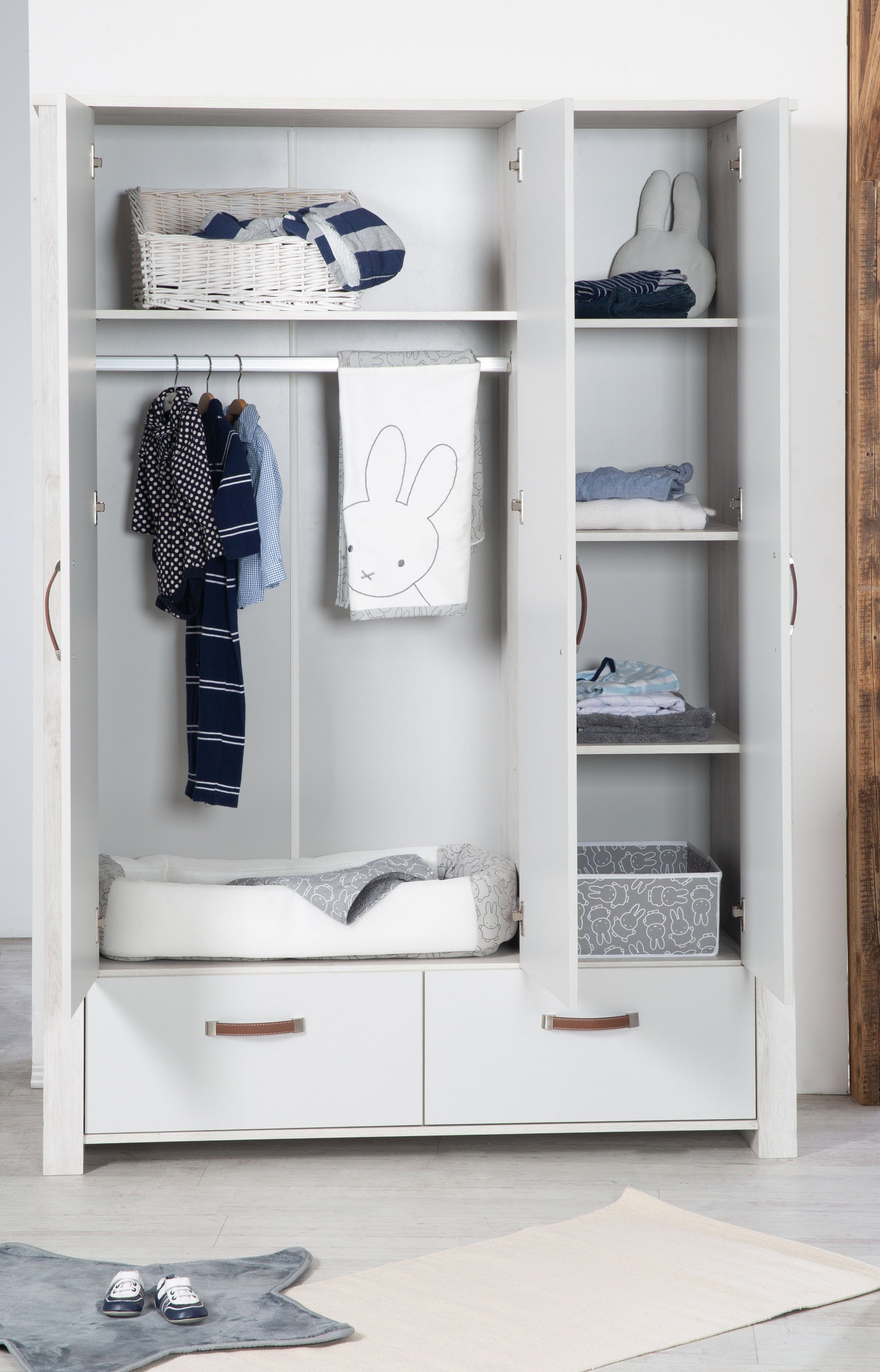 roba® Kinderkleiderschrank Mila, 3-türig