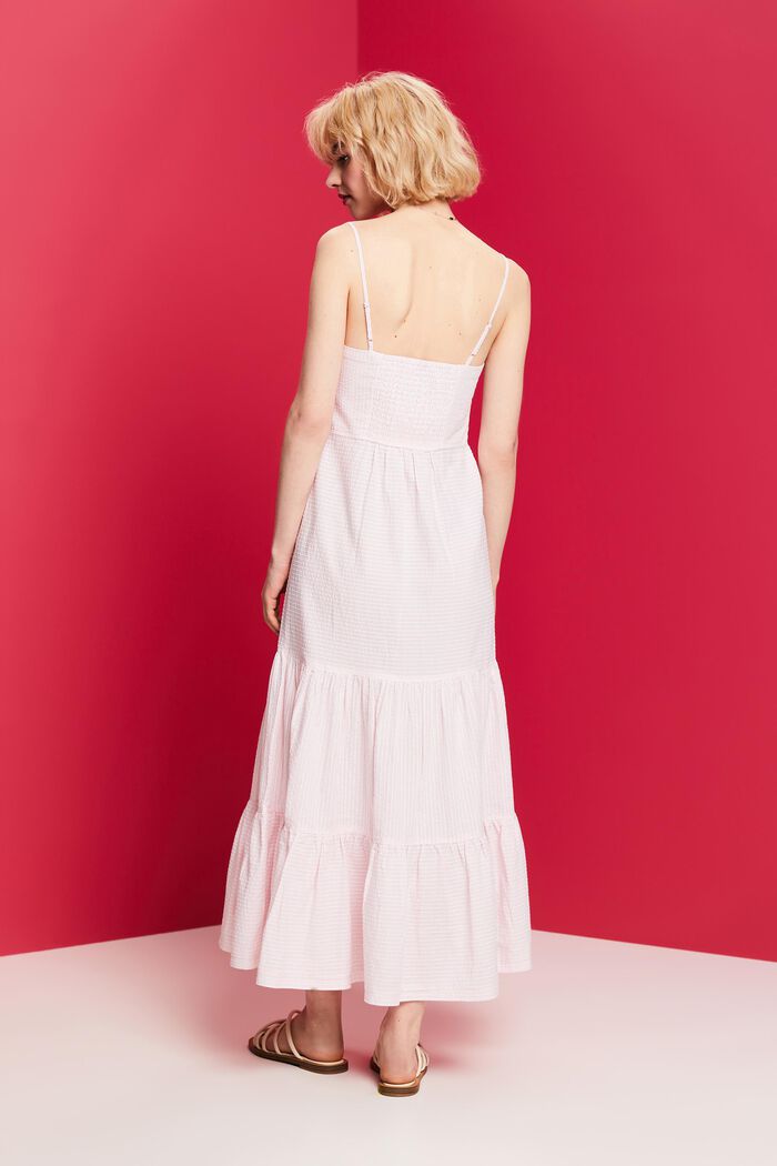 Gestuftes Maxikleid mit Knopfleiste vorne