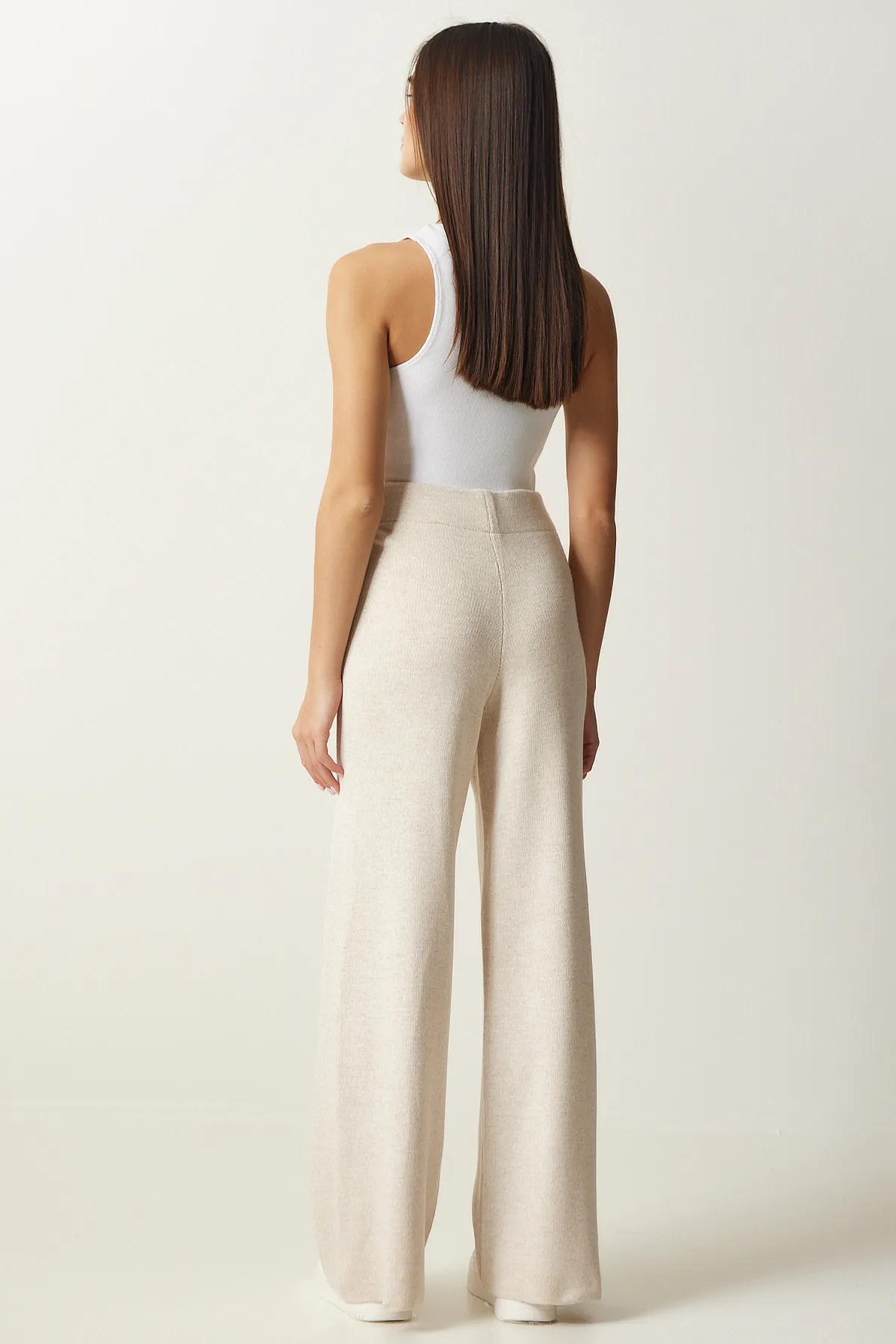 Happiness İstanbul  Cremefarbene Damenhose aus dickem Strick mit weitem Bein YG00102