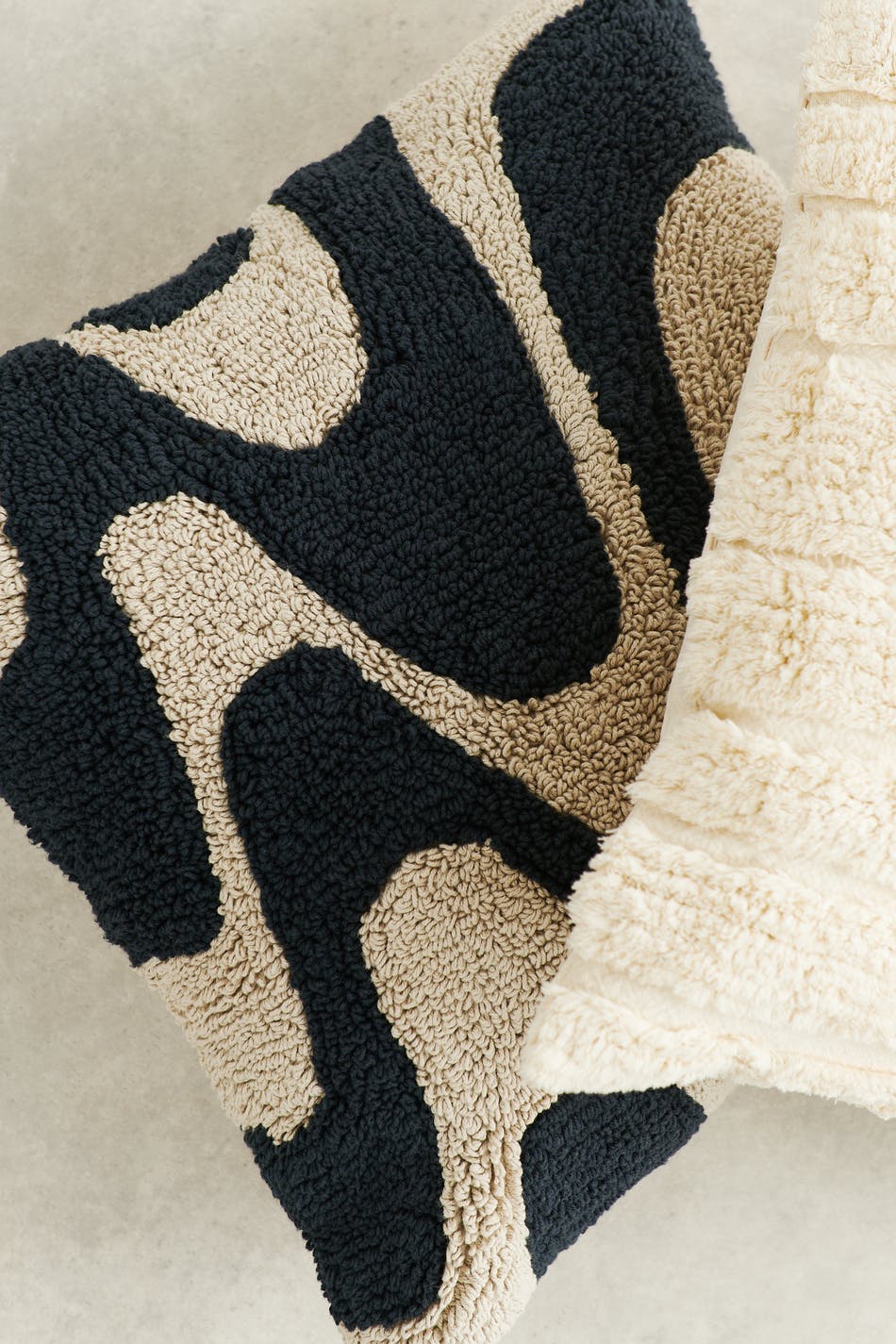 Structured cushion cover