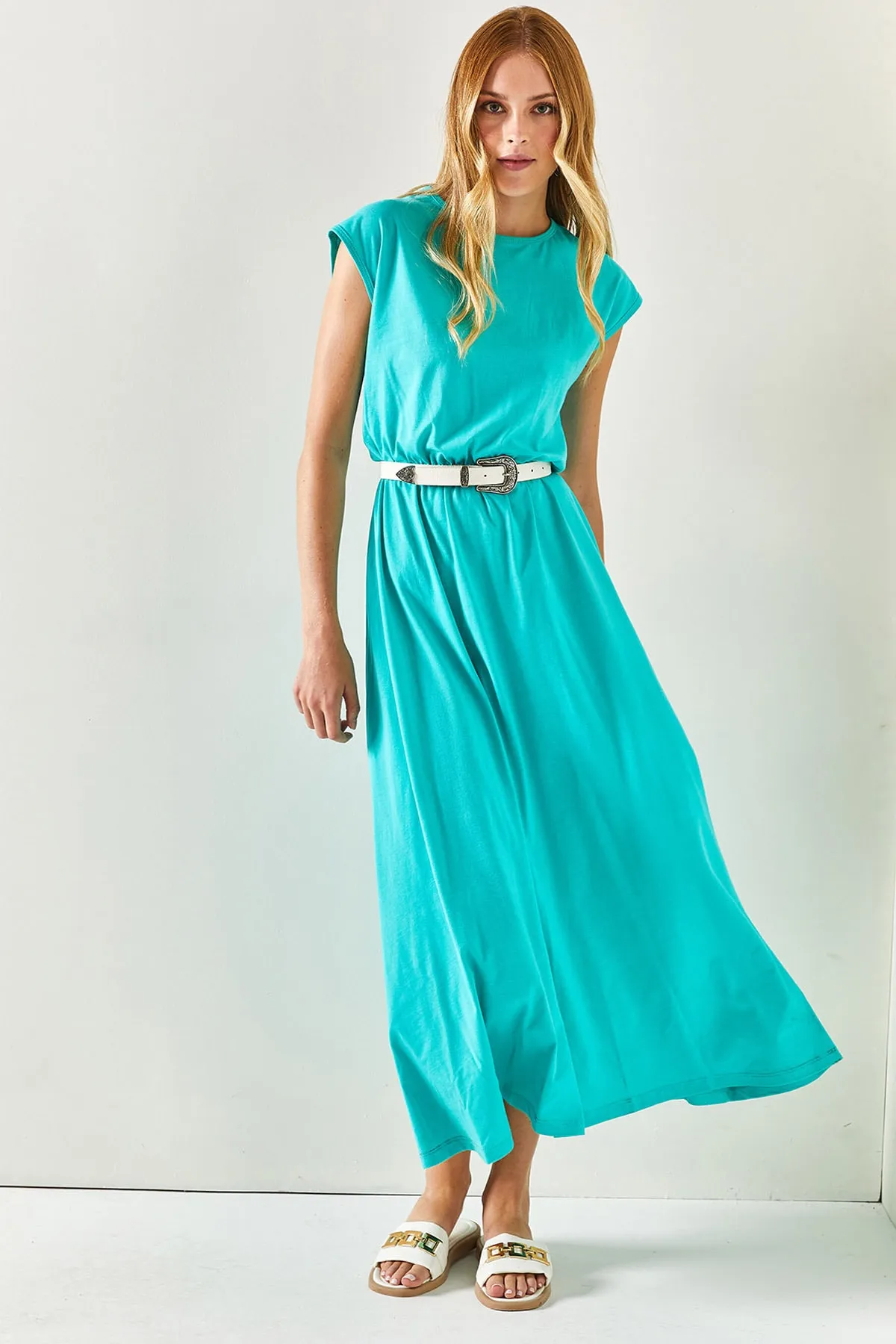 Olalook  Grünes Damenkleid aus gekämmter Baumwolle mit elastischem Bund und Fledermausärmeln ELB-19001509