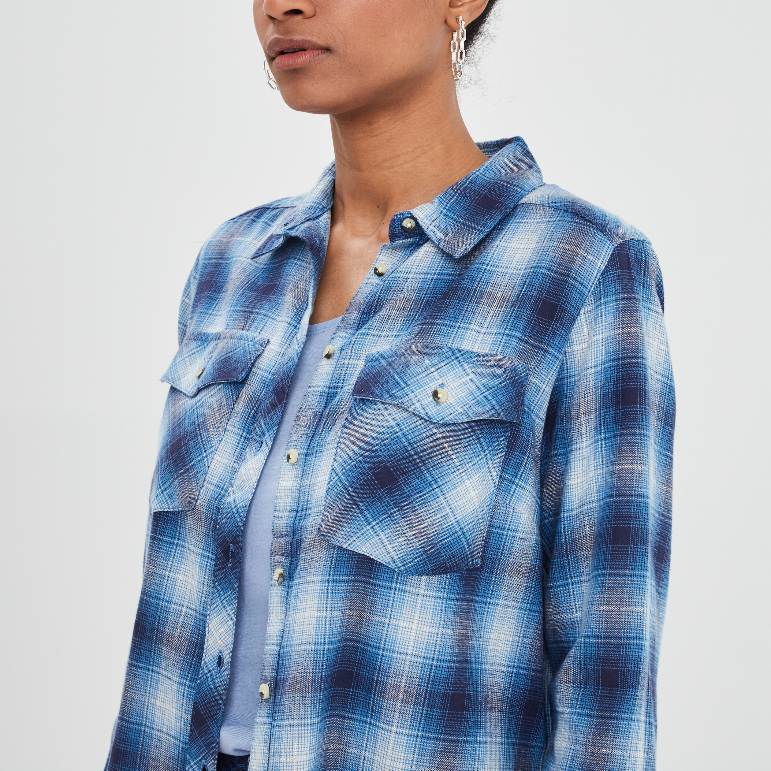 Chemise manches longues avec poches bleu femme | La Halle