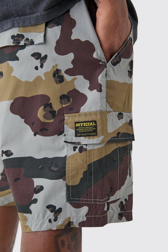 Plus Camouflage Twill Cargo-Shorts