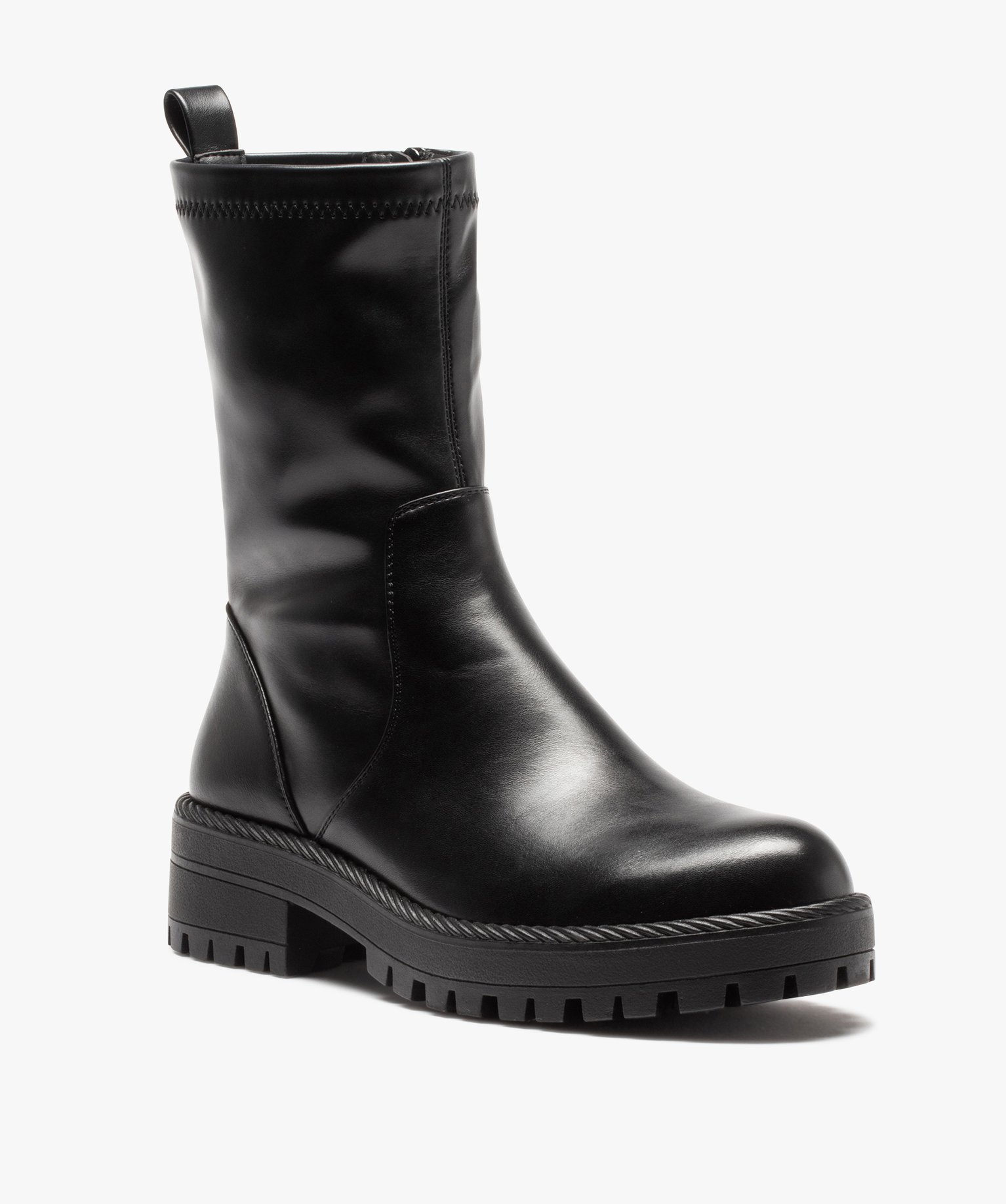 Boots femme unies à talon plat et semelle crantée noir | GEMO