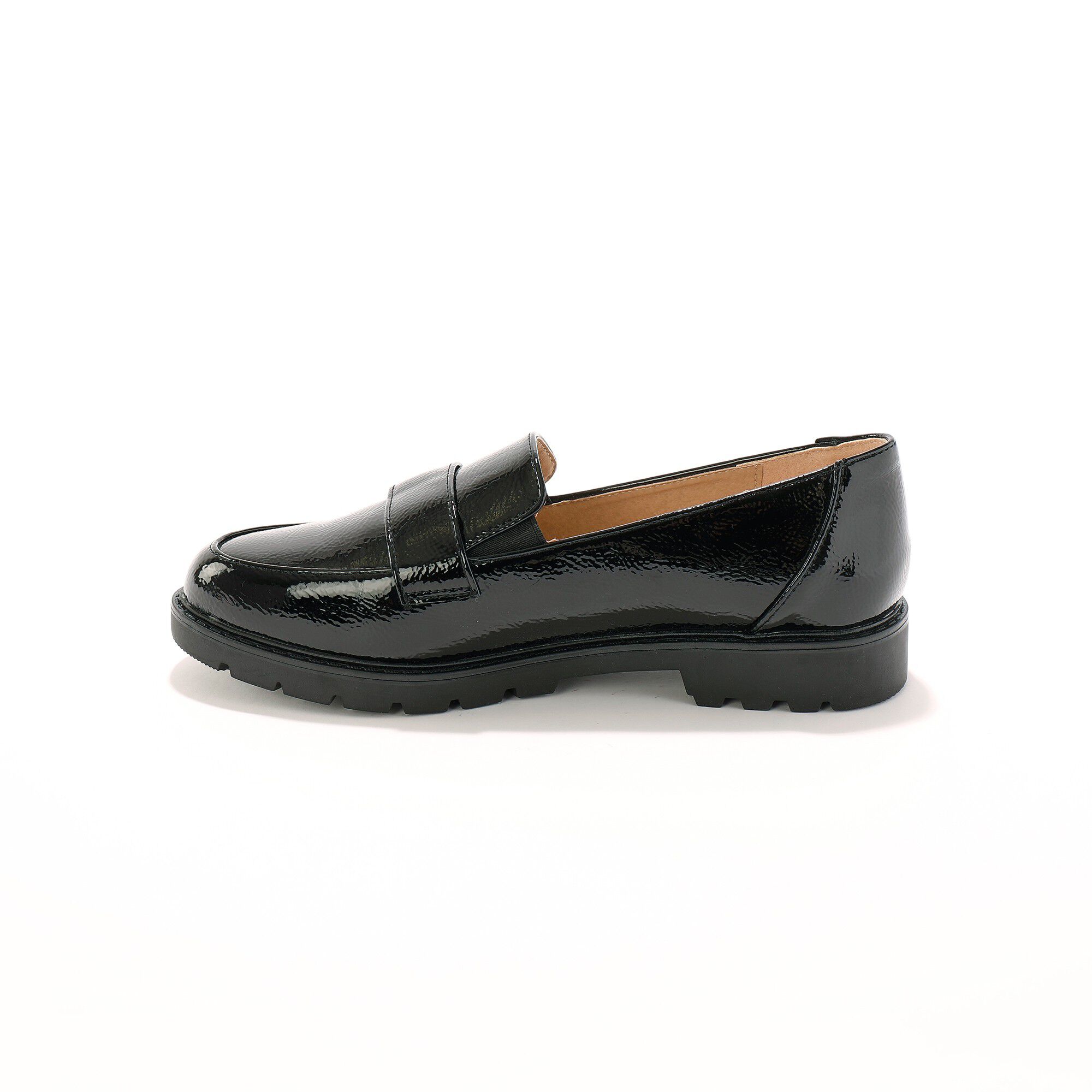 Mocassins vernis à semelle crantée