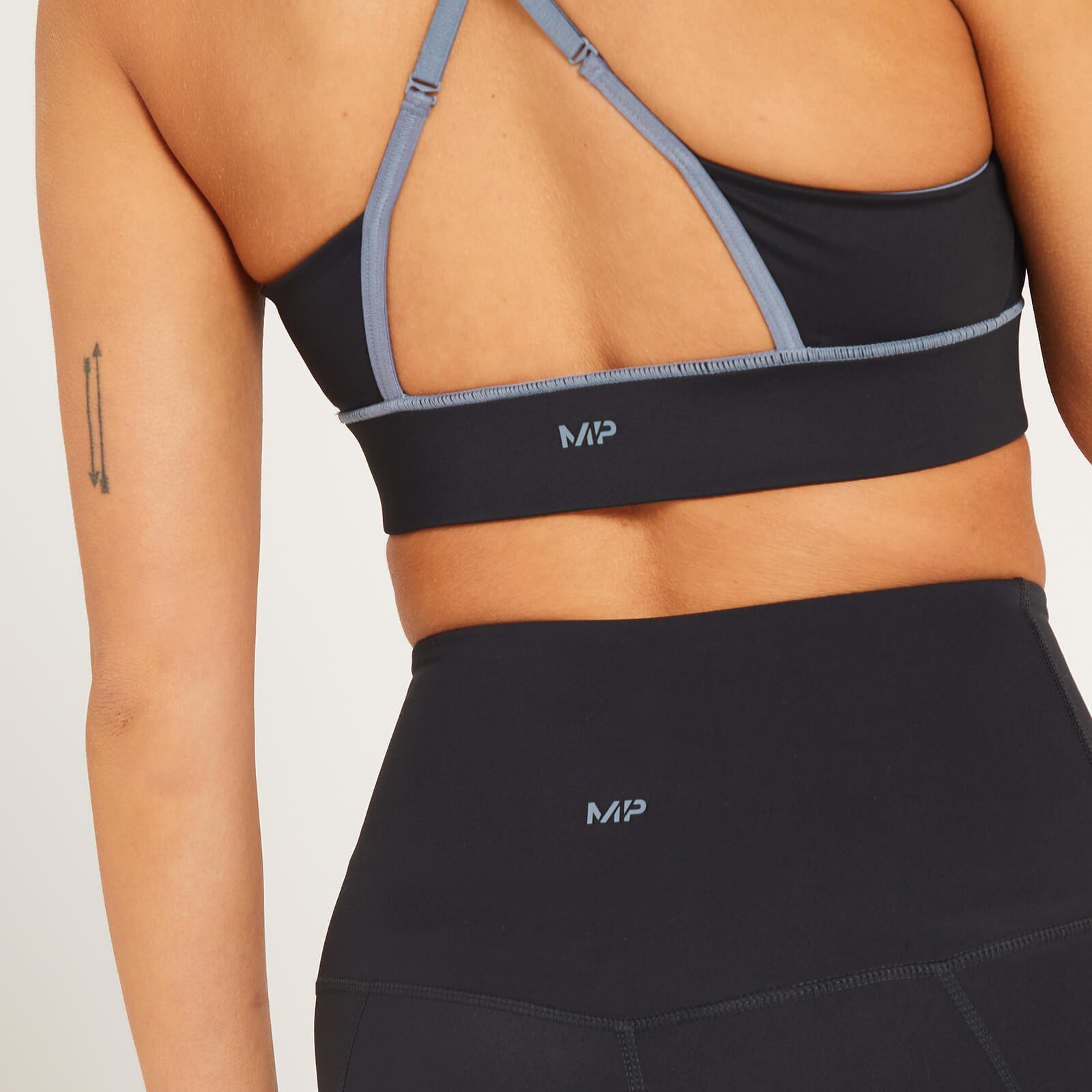 Brassière de sport réversible MP Adapt pour femmes – Noir/Galaxie