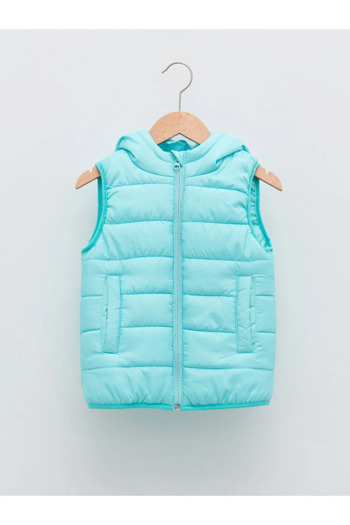 LC Waikiki  Basic Pufferweste mit Kapuze für Mädchen