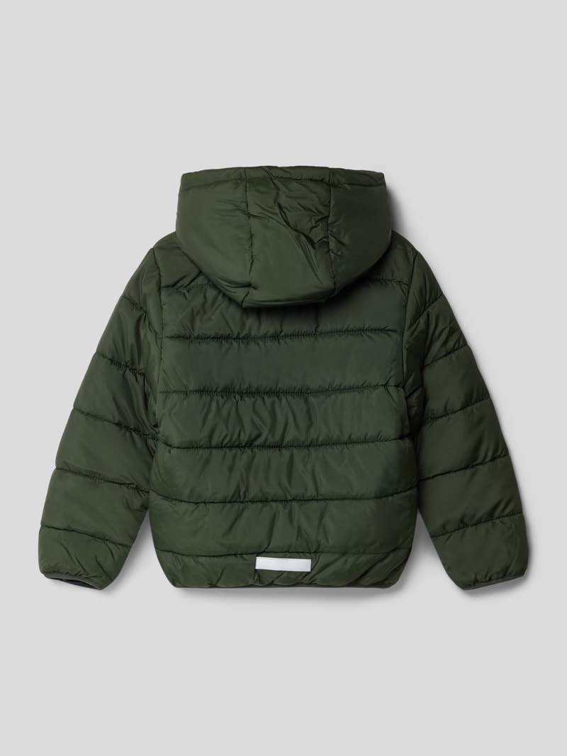 Steppjacke mit Kapuze in grün