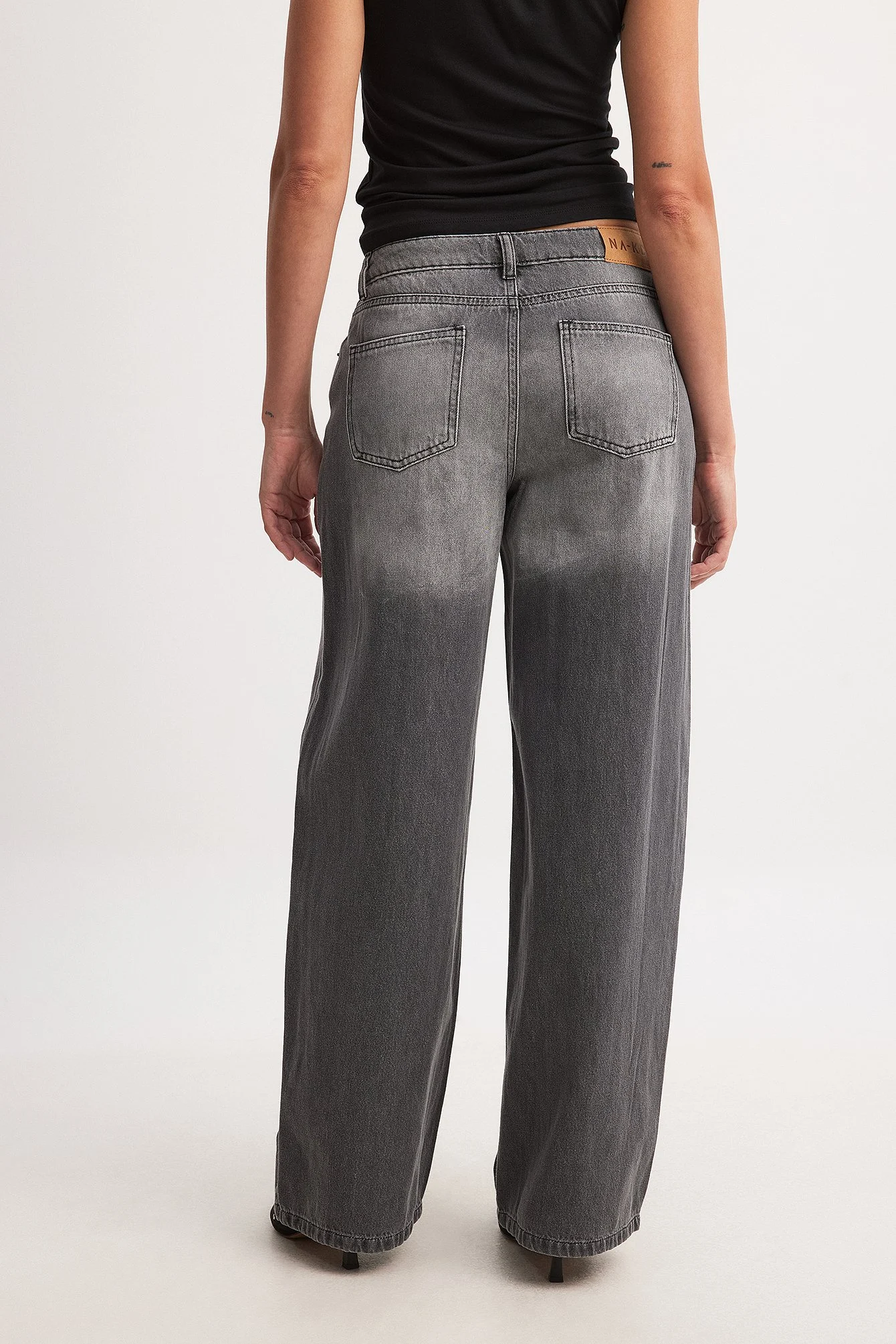 Weite Jeans mit tiefer Taille