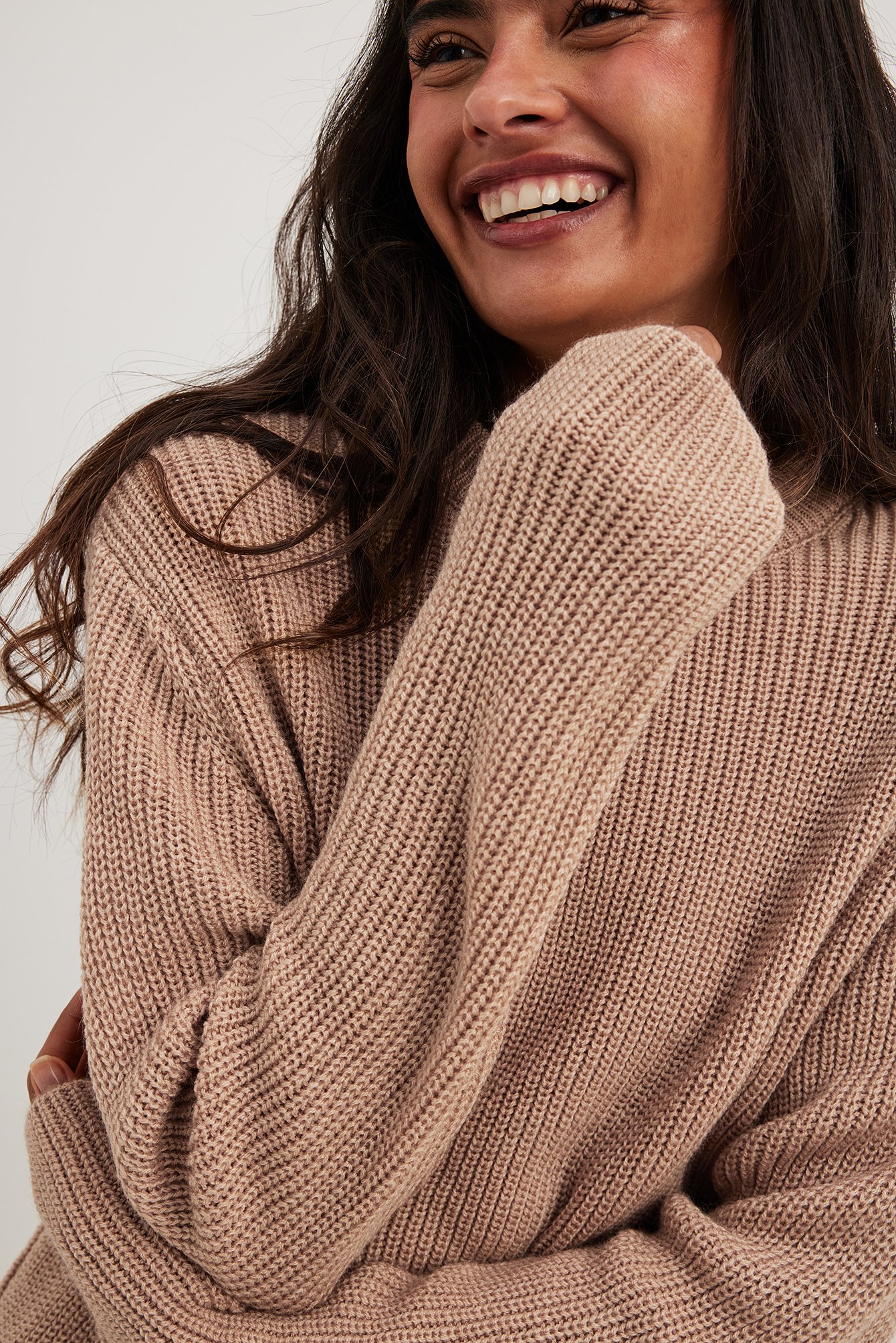Rundhalsausschnitt Strickpullover