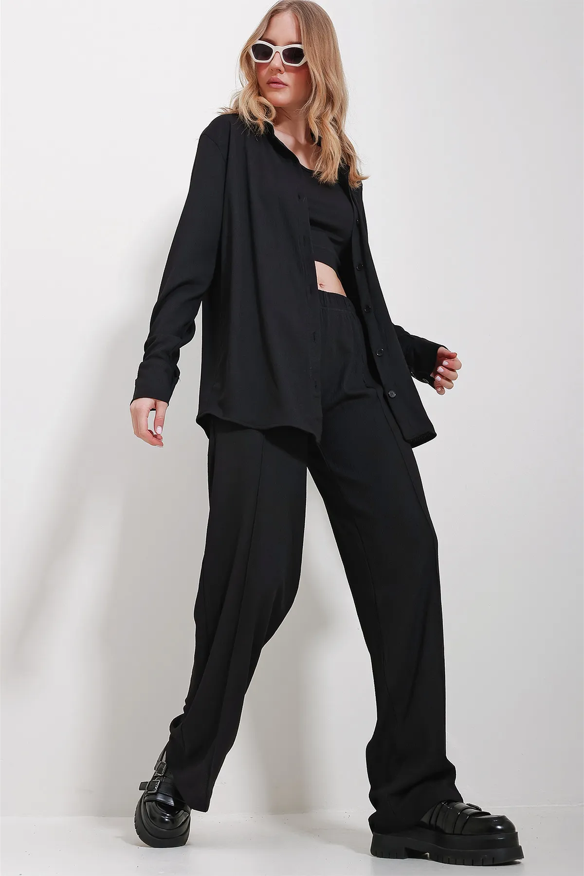 Trend Alaçatı Stili  Schwarzes Crop-Tanktop-Shirt und Hosen-Set für Damen ALC-X11606