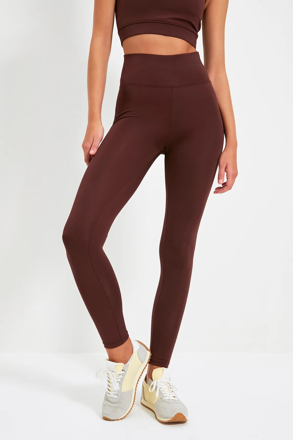 Trendyol Collection  Dunkelbraune gestrickte Sport-Leggings mit breiter Taille und extra Erholung in voller Länge TWOAW21TA0029