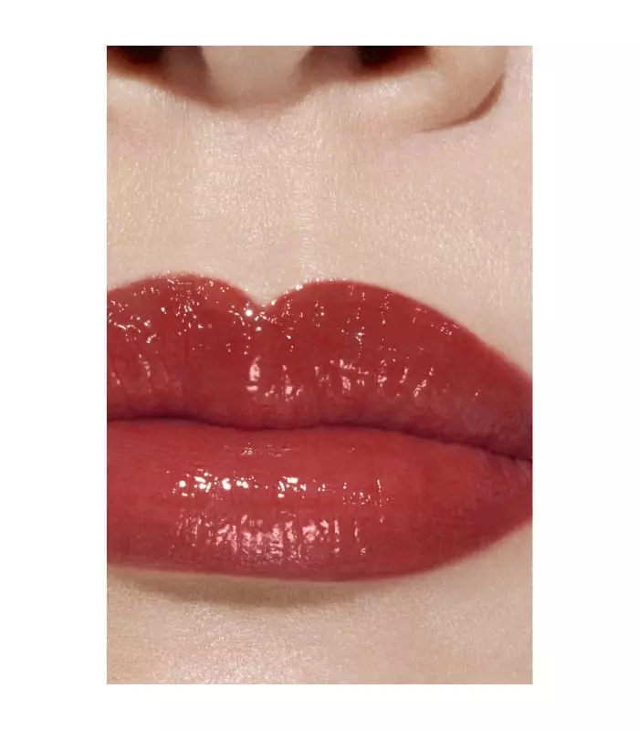 ROUGE COCO FLASH La Couleur, la Brillance, l'Intensité en un Éclair