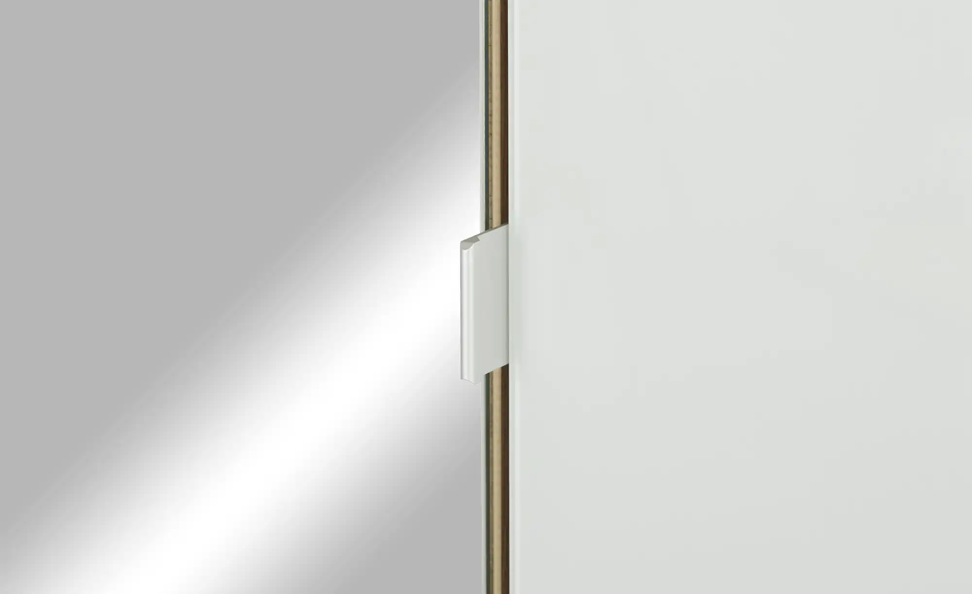 Garderobenschrank