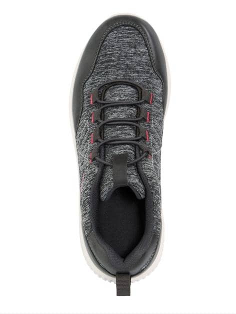 Slipper mit elastischen Schnürsenkel