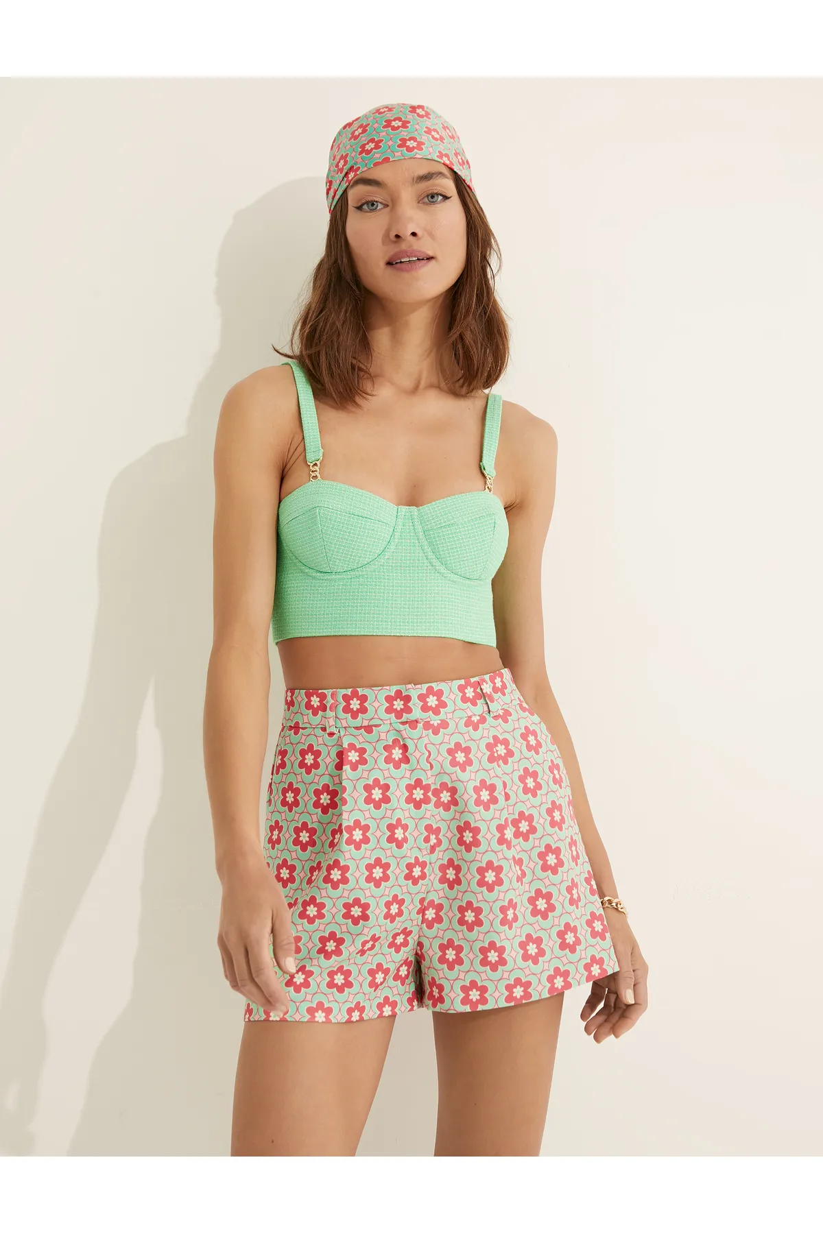 Koton  Melis Ağazat X – Metal-detaillierter Tweed-Crop-Athlet