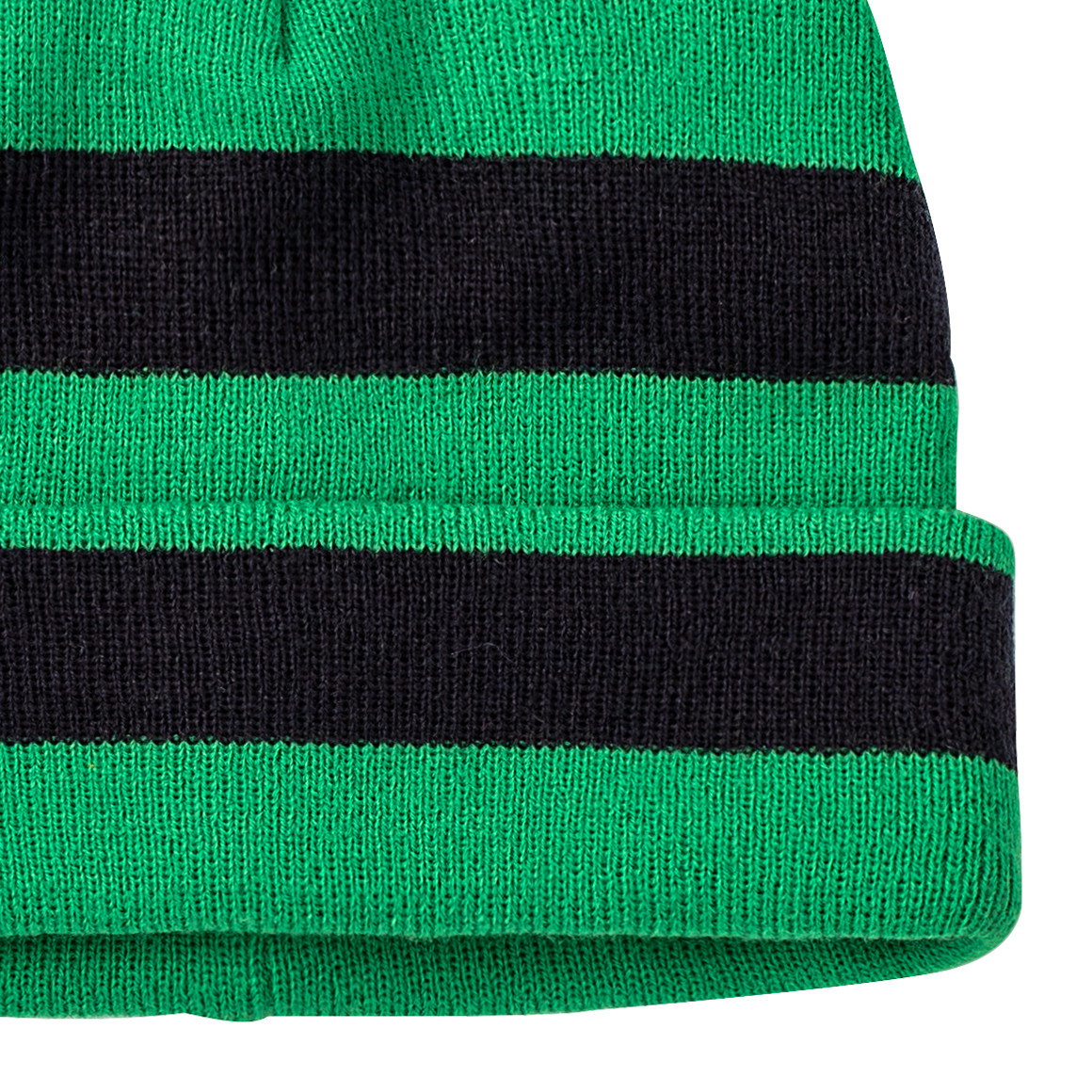 Jungen Strickmütze mit Streifen