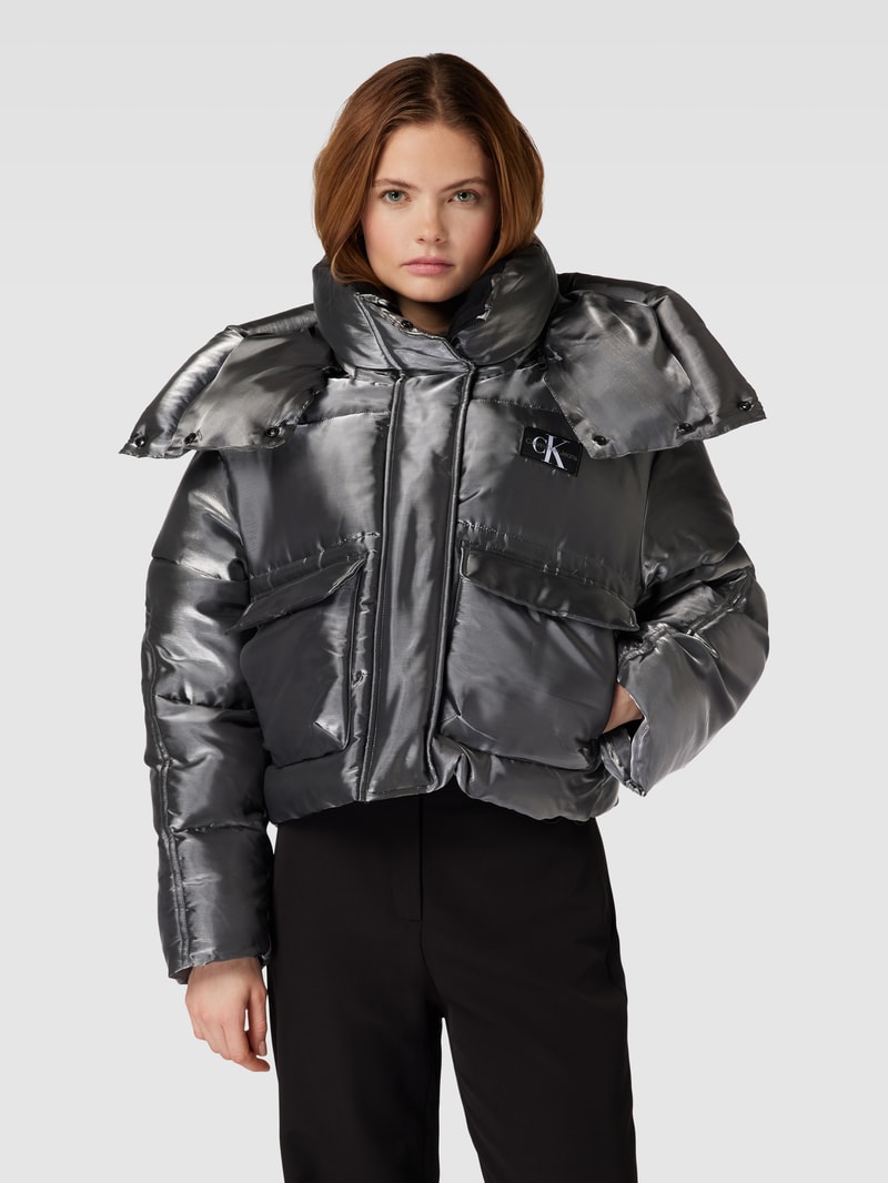 Steppjacke mit Label-Detail Modell 'LIQUID METAL' in silber