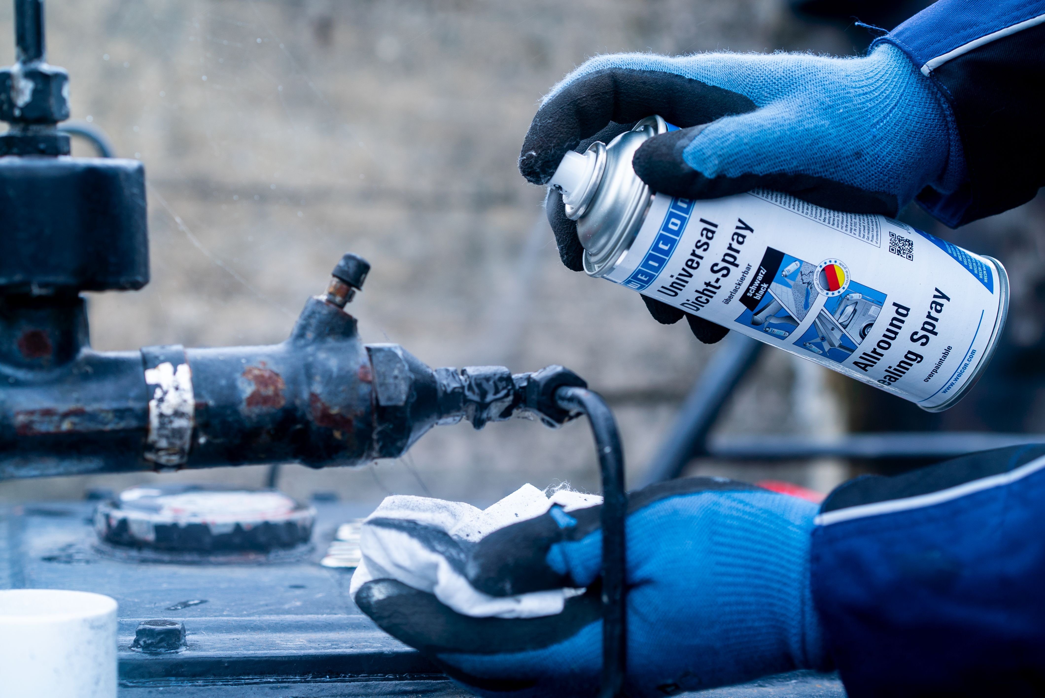 WEICON Dichtstoff Universal Dicht-Spray, sprühbarer Kunststoff zum Abdichten, 400 ml, Überlackierbar, Für Innen- und Außenbereiche