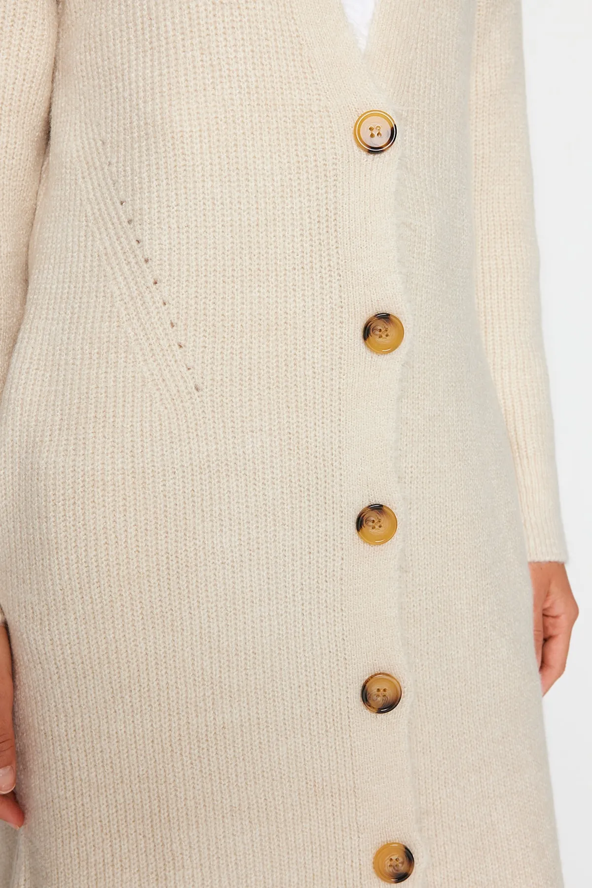 Trendyol Modest  Langer Thessaloniki-Strickcardigan mit Steinknöpfen TCTAW24TH00042