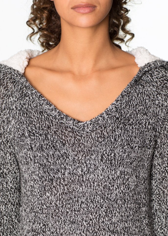 Strickkleid mit gefütterter Kapuze