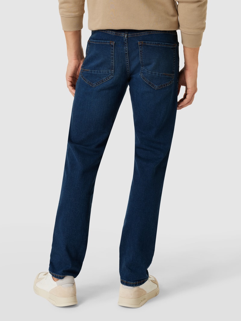 Jeans mit Label-Patch in blau