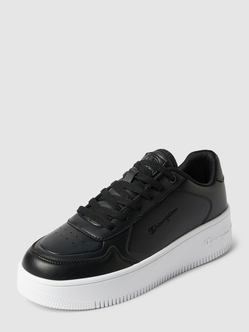 Sneaker mit Label-Detail in schwarz