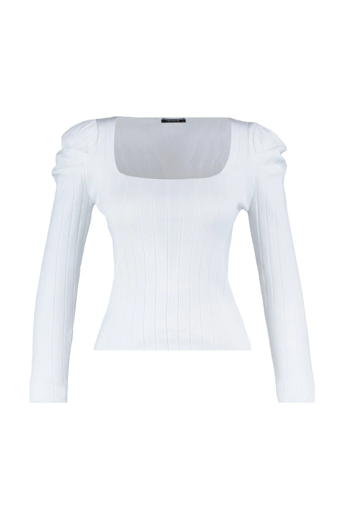 Trendyol Collection  Ecrufarbener Strickpullover mit gerafftem quadratischem Kragen TWOAW21KZ0649