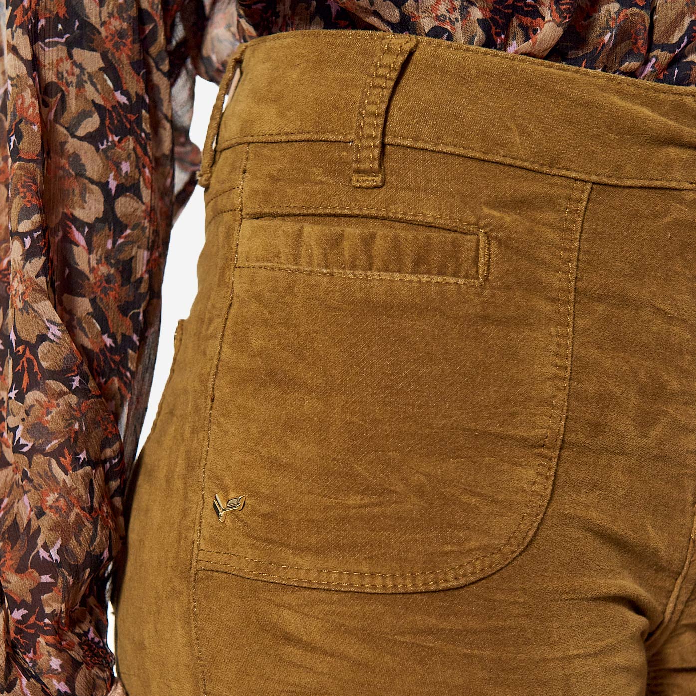 LUCKY  Jean beige bootcut Femme