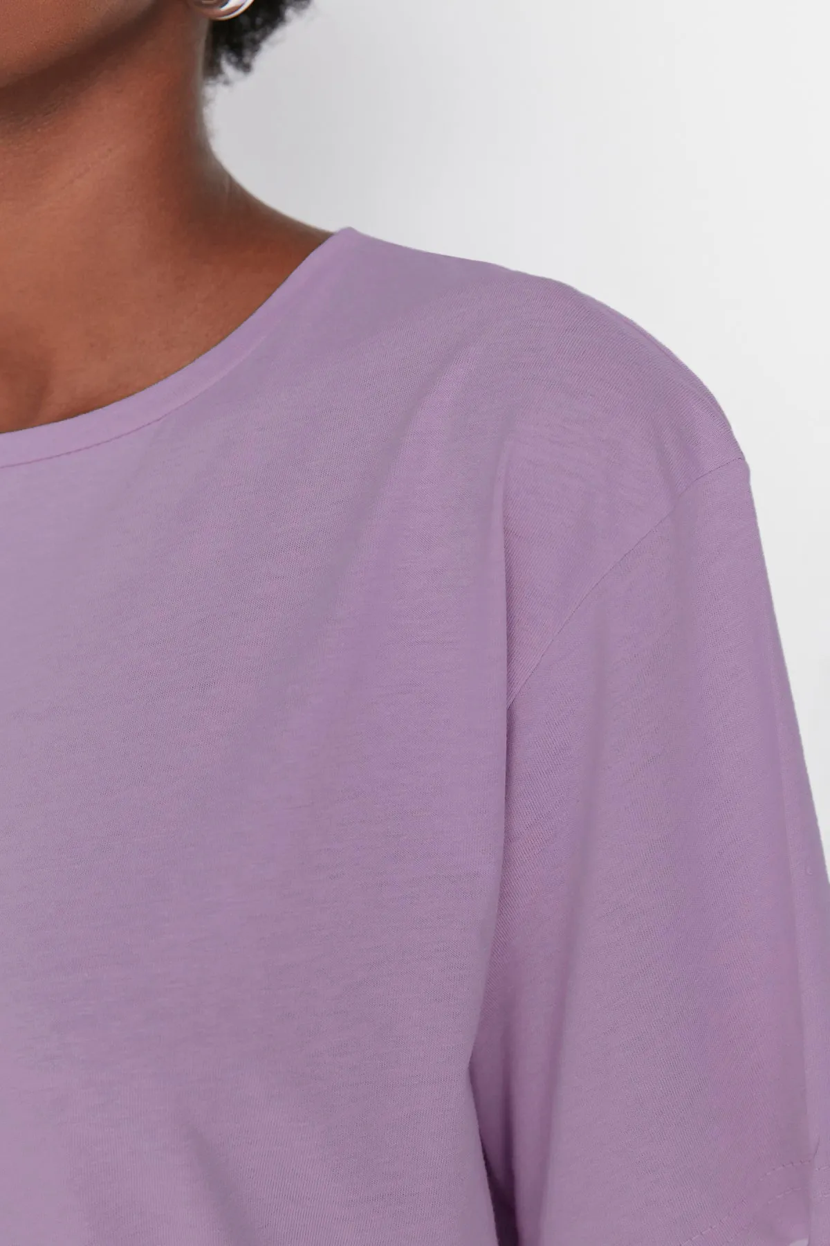 Trendyol Collection  Lila, 100 % Baumwolle, Oversize/Weitform, Rundhals-Strick-T-Shirt TWOSS20TS0134