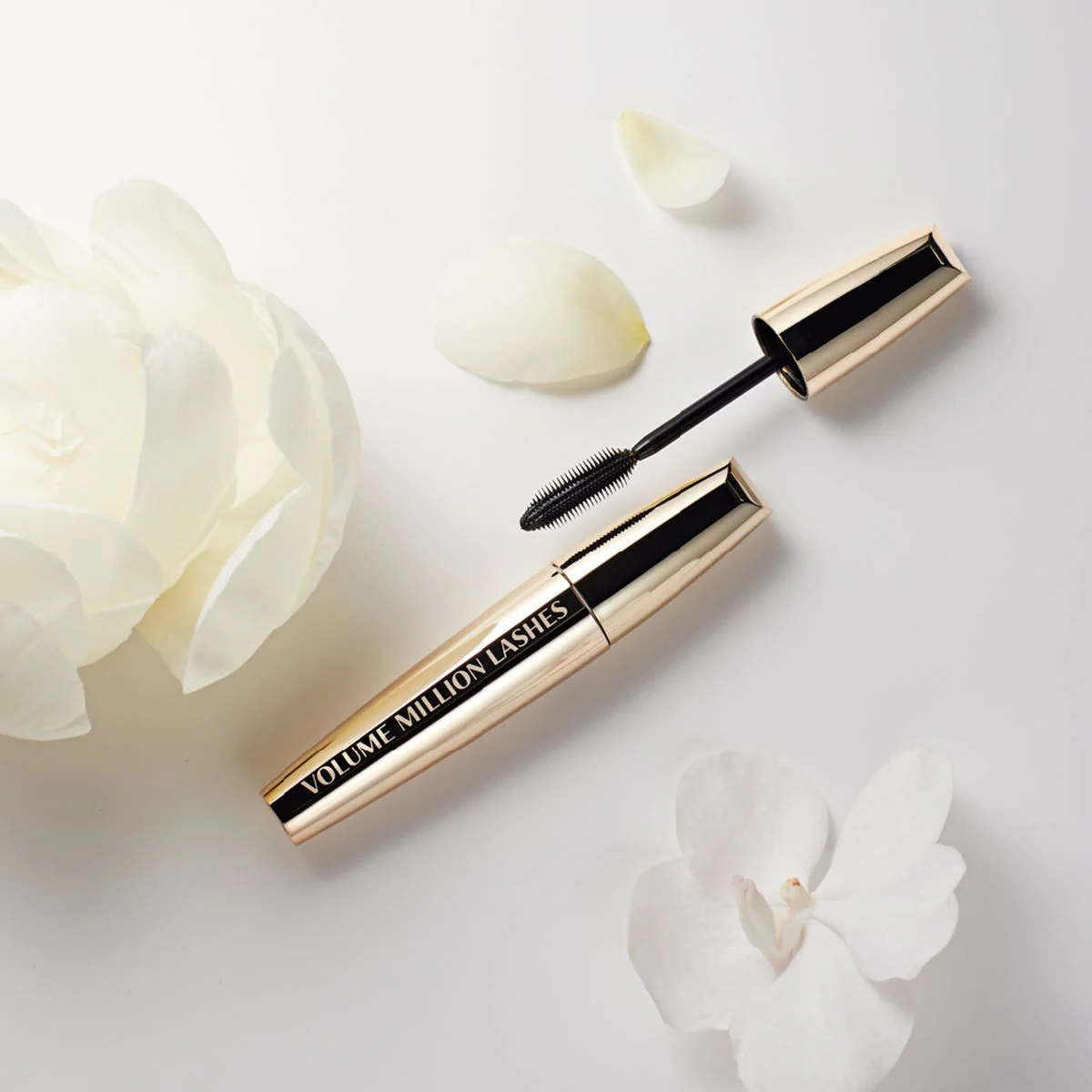 Acu skropstu tuša Volume Million Lashes - Skropstu tuša