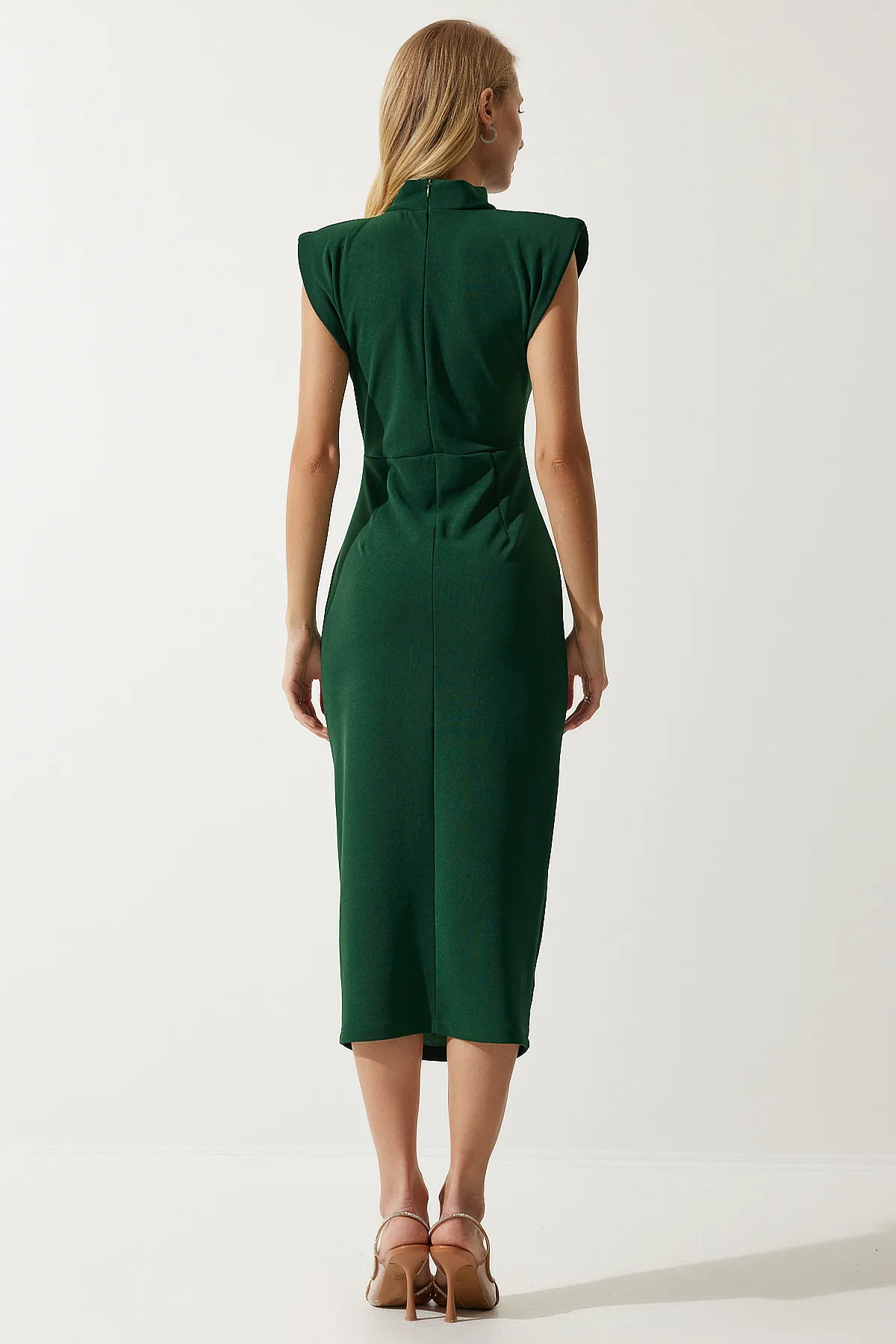 Happiness İstanbul  Stilvolles Wickel-Strickkleid mit Brosche und Kordelzug in Smaragdgrün für Damen DE00029