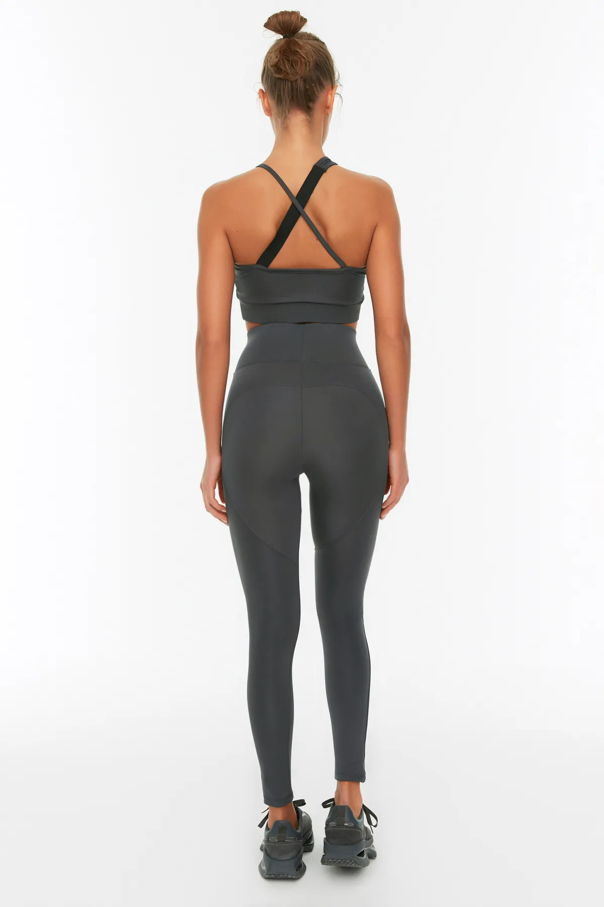 Trendyol Collection  Dunkle anthrazitfarbene Push-up-Sportleggings in voller Länge aus Strick TWOAW21TA0030