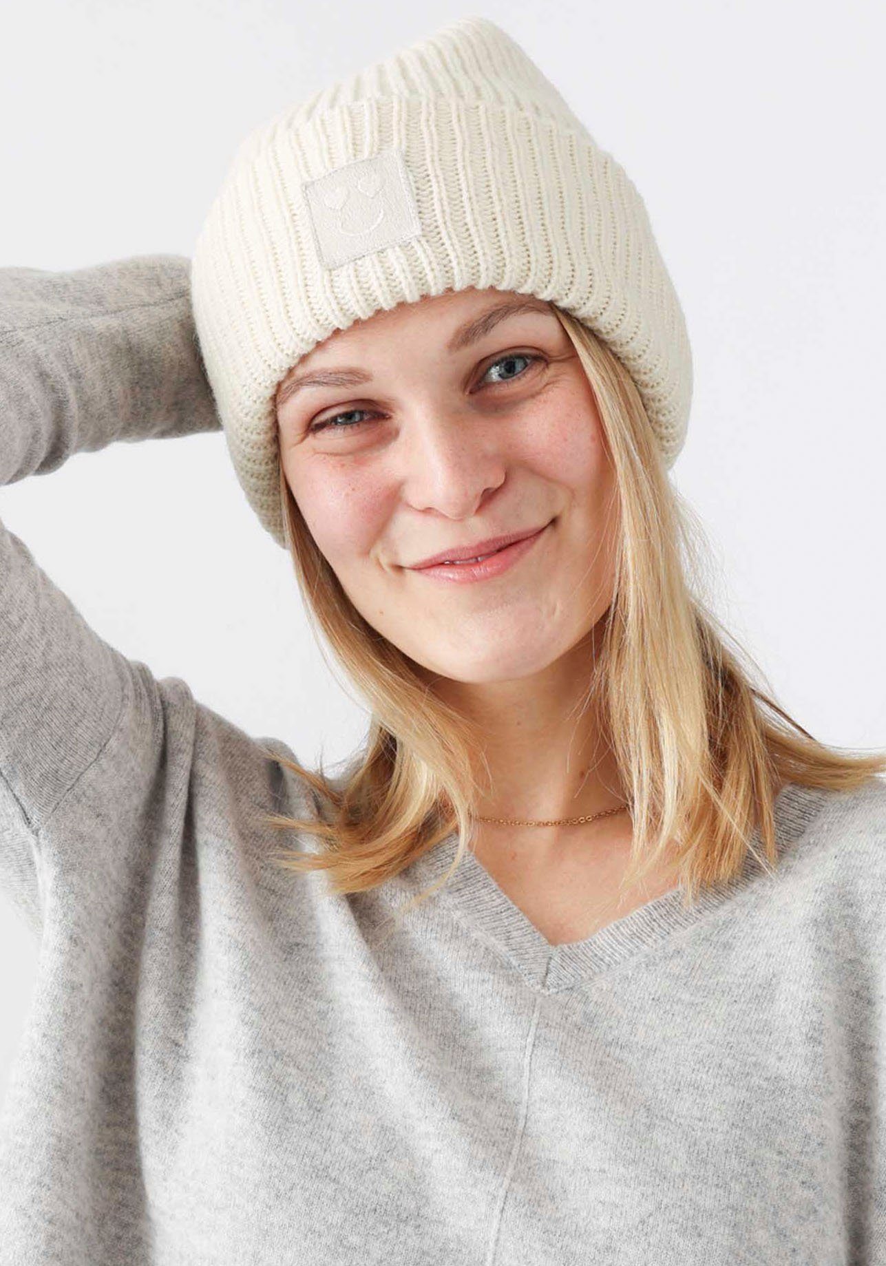 Zwillingsherz Strickmütze mit Wollanteil und Smiley-Patch