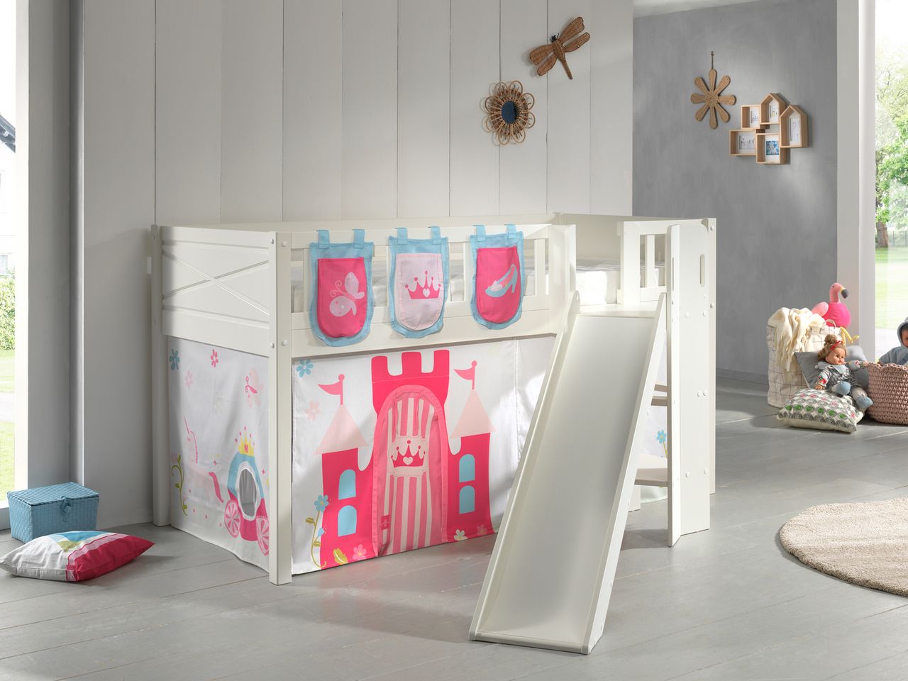 VIPACK Spielbett SCOTT, LF 90 x 200 cm, mit Rolllattenrost, Rutsche, Leiter und Textilset Vorhang und 3 Taschen 